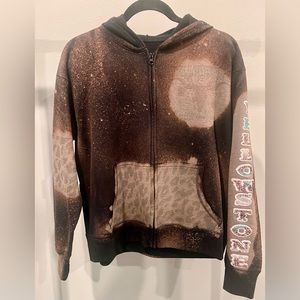 NWT- Yellowstone zippered Hoodie- one of a kind.